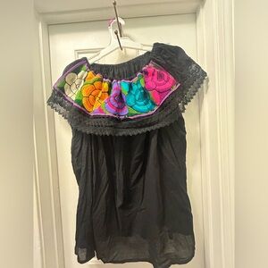 New MeXican Embroidered Floral Off-Shoulder Top